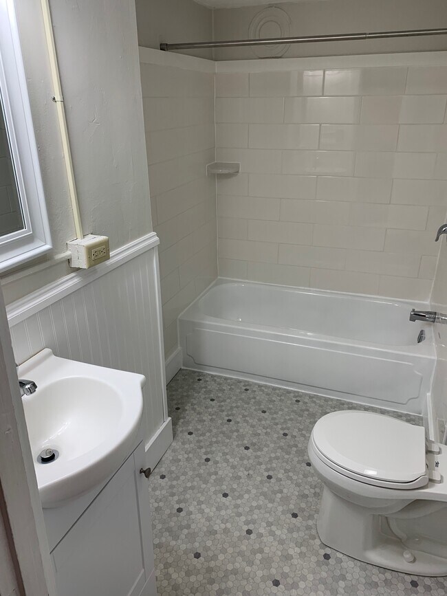 14 E Spring St Unit A, Winooski, VT 05404 Condo for Rent in Winooski