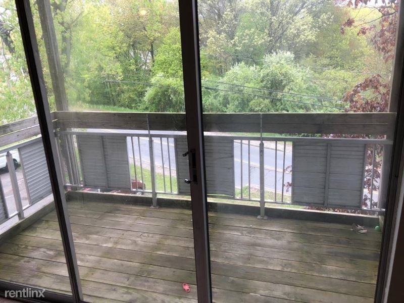 Primary Photo - 1 br, 1 bath Apartment - 259 Oakville Ave