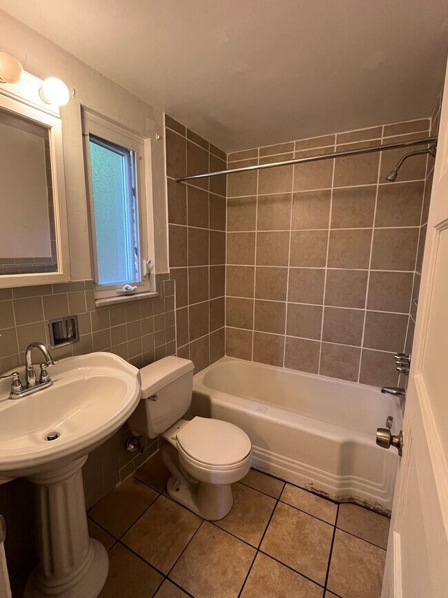 Foto del edificio - 4402 Coleridge St