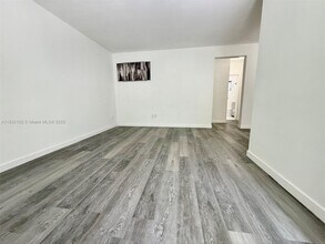 Building Photo - 780 81st St