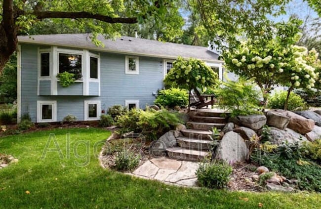 Building Photo - 6471 Bay Dr