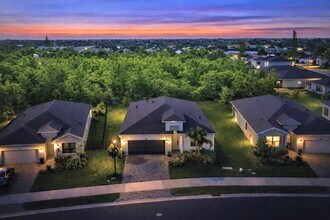 Building Photo - 2099 NE Cedar St