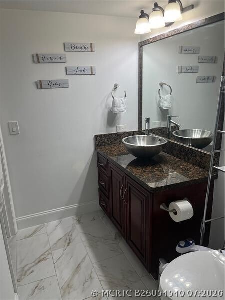 Foto del edificio - 5051 Wiles Rd