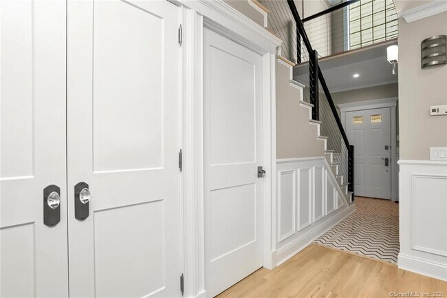 Foto del edificio - 20 Edgewater Commons Ln