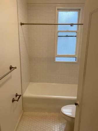 Building Photo - bedroom in San Francisco CA 94109