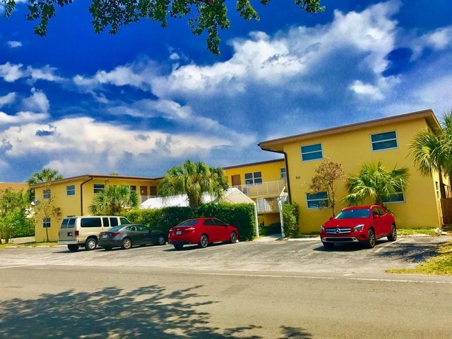 Building Photo - 260 SW 8th St