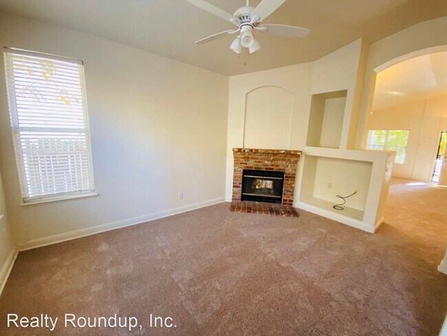 Foto del edificio - 3 br, 2 bath House - 8275 Glencannon Way