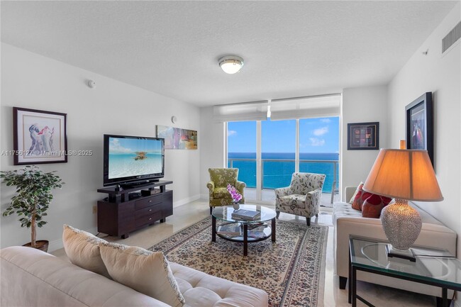 Foto del edificio - 16699 Collins Ave