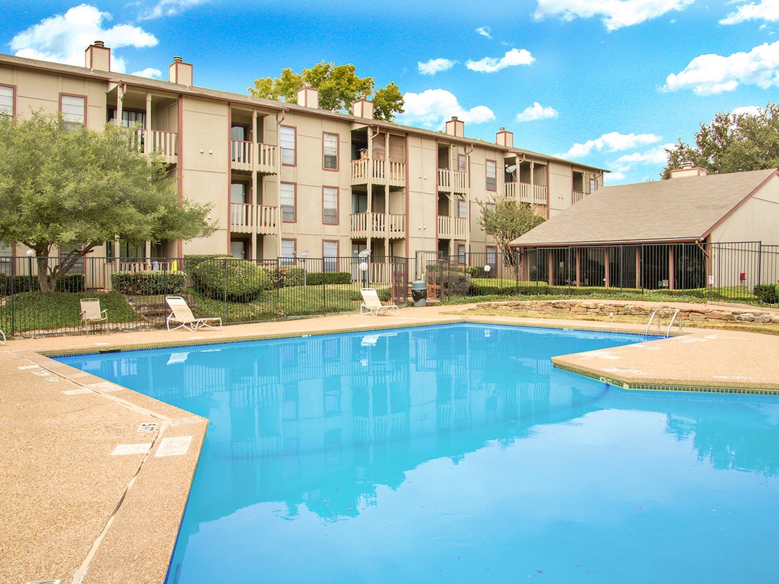 Water's Landing Apartments Fort Worth, TX