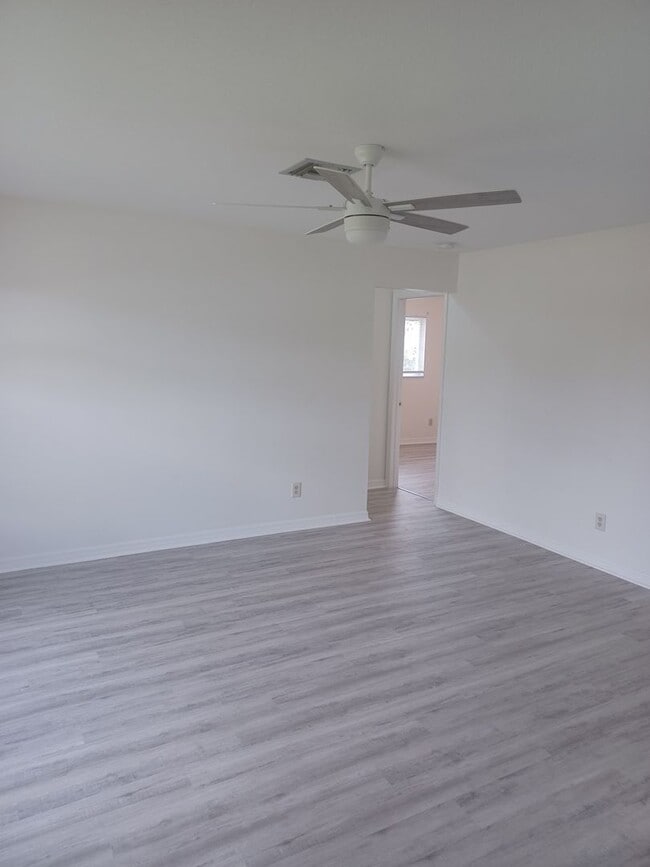 Foto del edificio - 456 SE 17th Ave