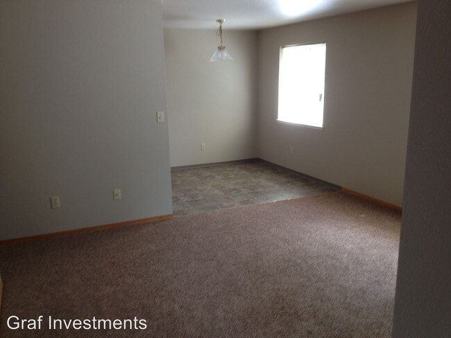 Building Photo - 229 Canyon Dr