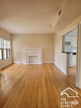 Building Photo - 925 Forest Ave