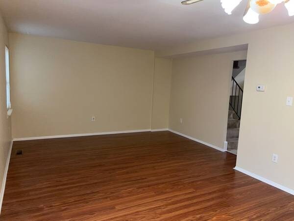 Foto del edificio - 8730 Kelso Terrace