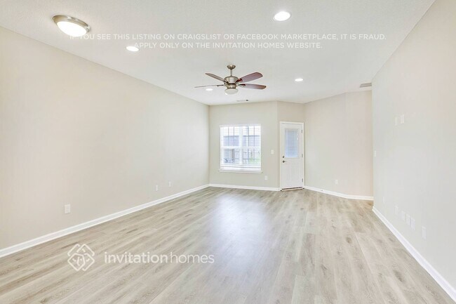 Building Photo - 805 City Park Dr