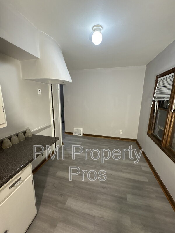 Foto del edificio - 2821 N 57th St