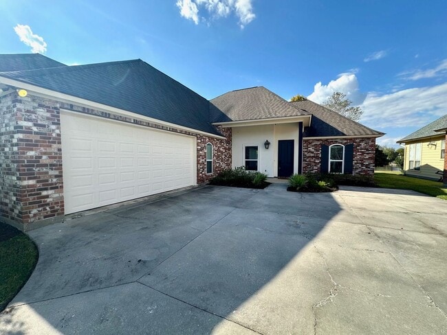 Foto del edificio - 10723 Hillbrook Ave