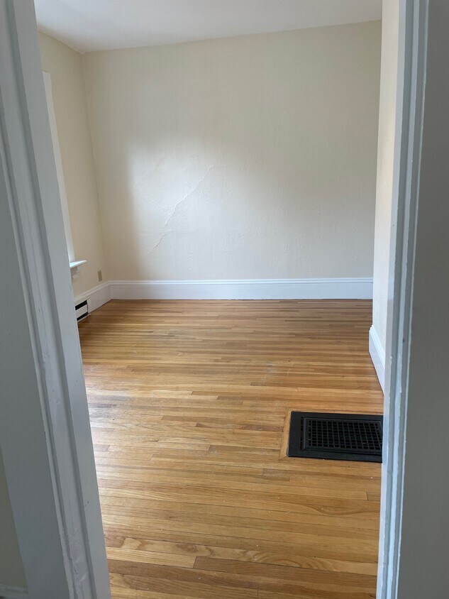 66 Church St Unit 2, Wellesley, MA 02482 66 Church St Wellesley, MA