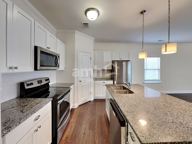 Foto del edificio - 2474 Beal St