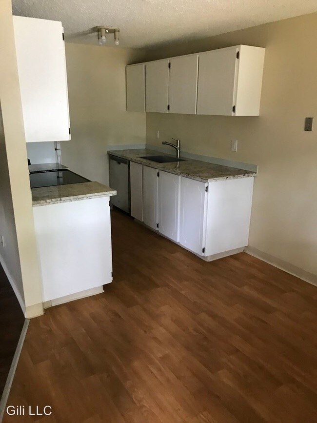 Foto del edificio - 4543 McChord Dr SW