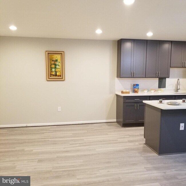 Building Photo - 12203 Braxfield Ct