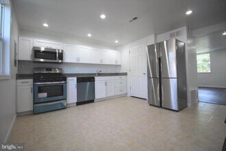 Building Photo - 523 Carlsbad Ct