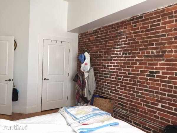 Building Photo - 281 Essex St