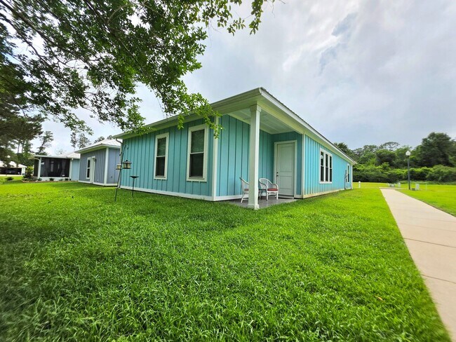 Building Photo - 8088 Carmel Cir