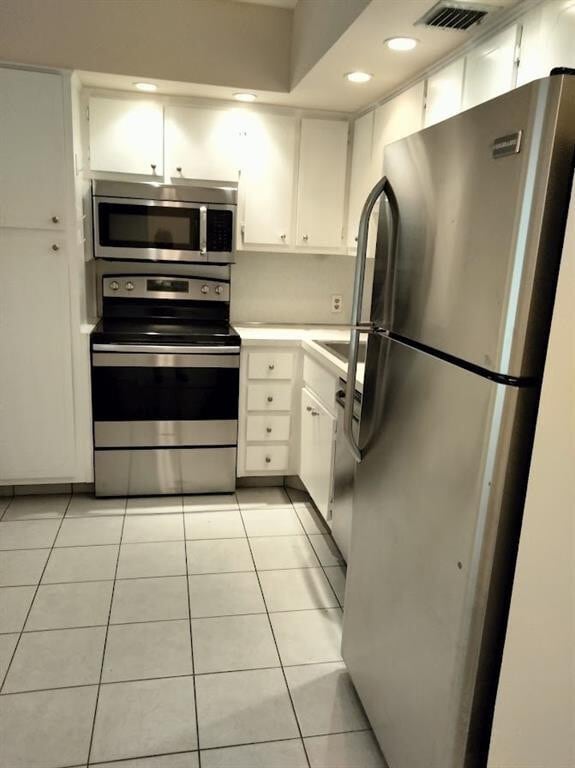 Building Photo - 3100 N Palm Aire Dr