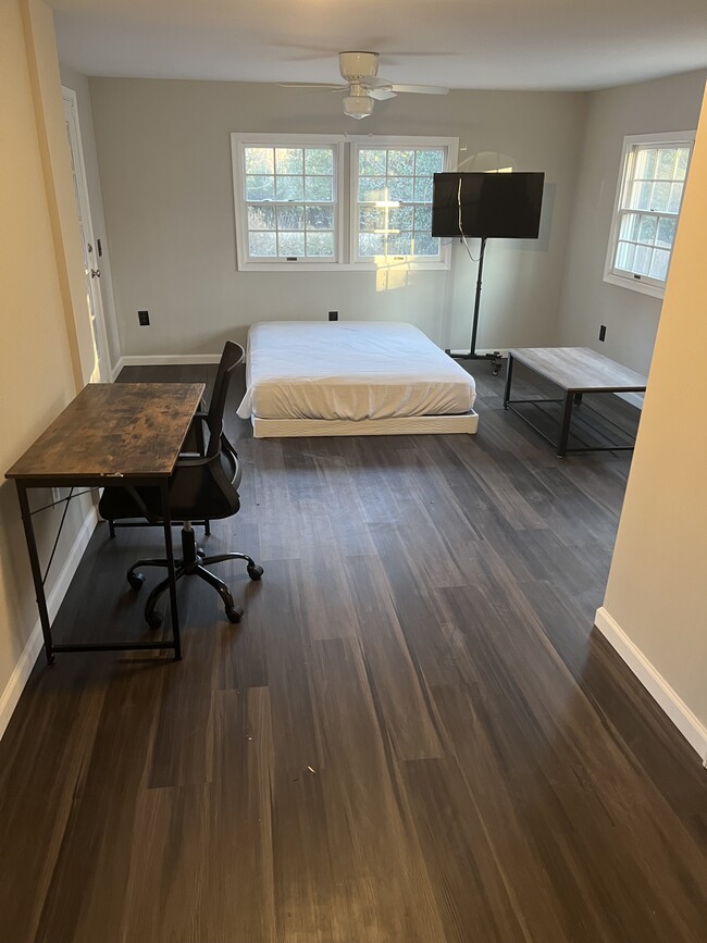 Computer desk with chair, queen bed, with Tv - 3027 Foxhall Rd NW