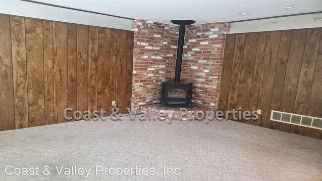 Building Photo - 4 br, 2.5 bath House - 443 La Jolla Wy.