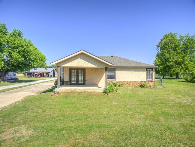 Building Photo - 20961 Holden St