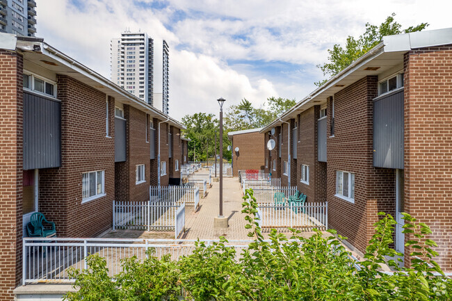 Building Photo - 61 Grenoble Dr