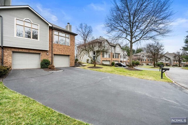 Building Photo - 102 Lakeview Dr