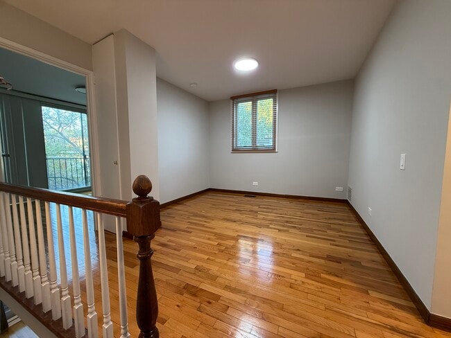 Foto del edificio - 2132 N Lincoln Ave