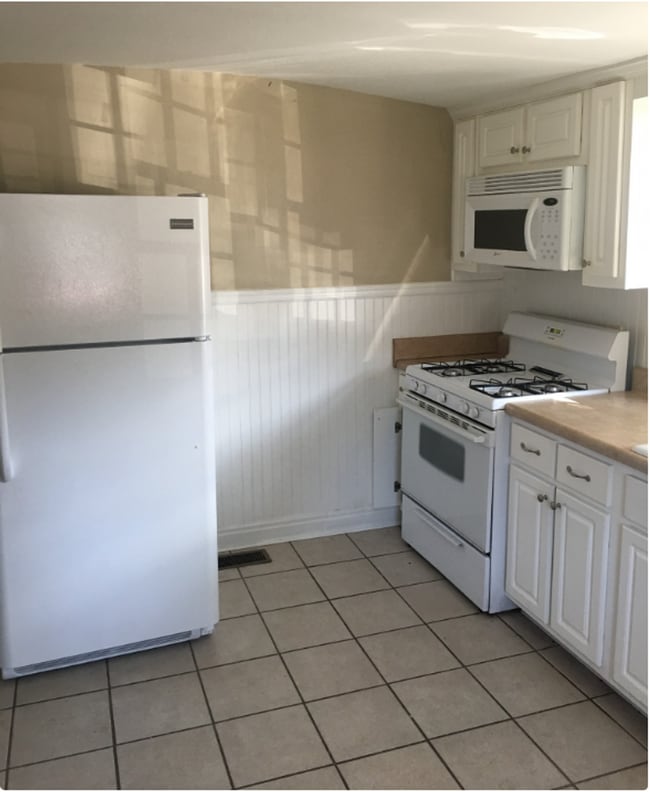 Building Photo - 1127 Park St