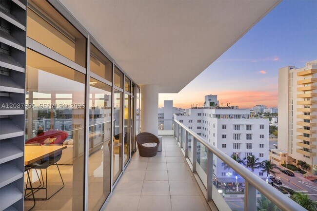 Foto del edificio - 3737 Collins Ave
