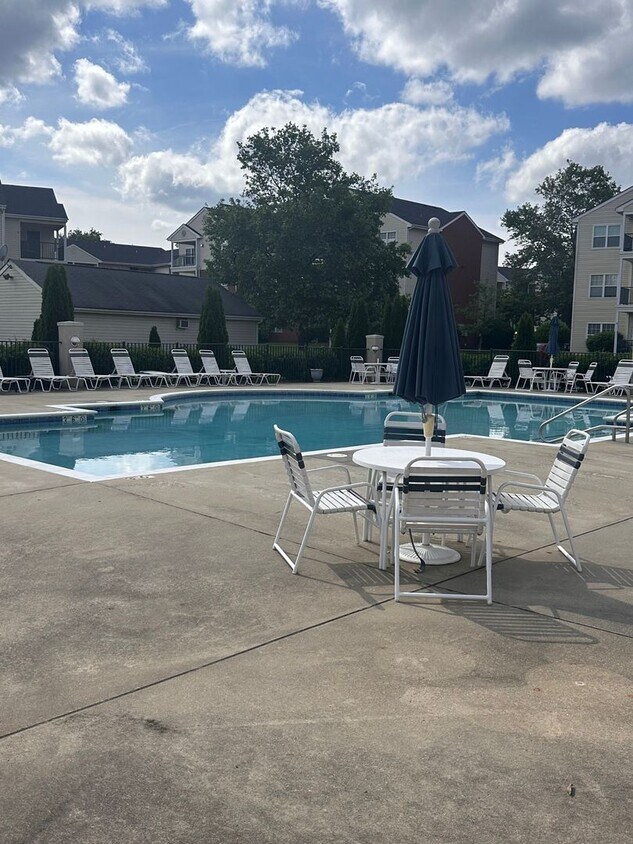 Primary Photo - Spacious 2BR/2BA Urban Gem – Prime Locatio...