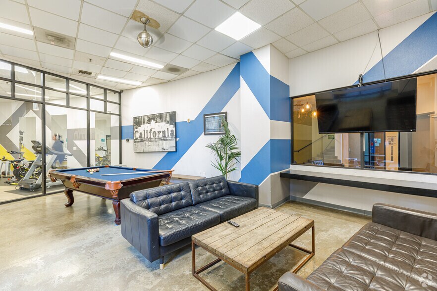 Vantaggio Suites at San Diego