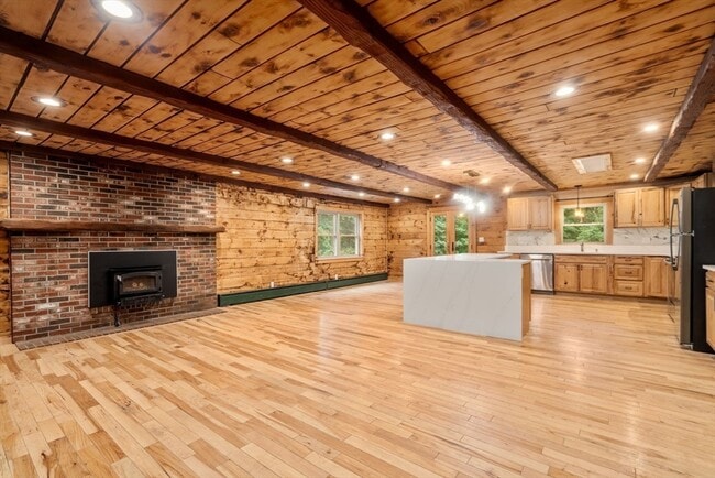 Building Photo - 56 Parmenter Ln