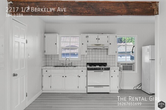 Foto del edificio - 2217 1/2 Berkeley Ave-