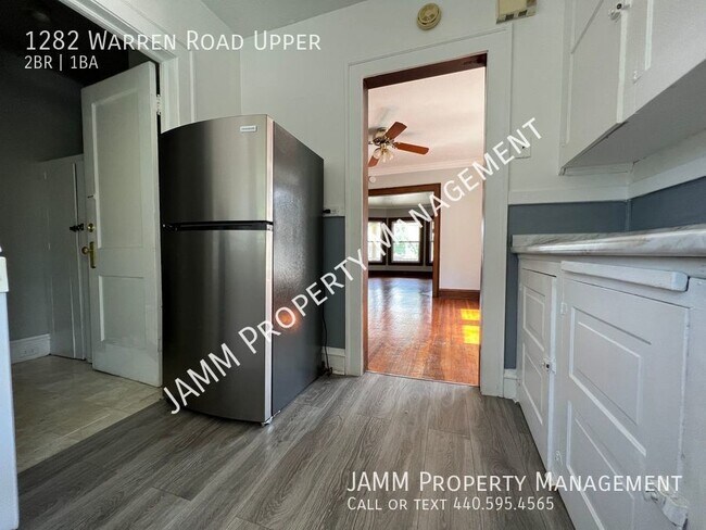 Foto del edificio - 2Bedroom Duplex(Upper) in Heart of Lakewood