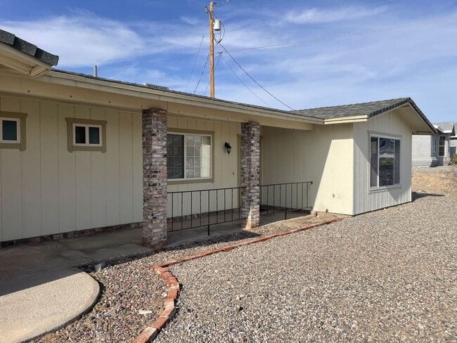 Building Photo - 2543 Inverness Dr