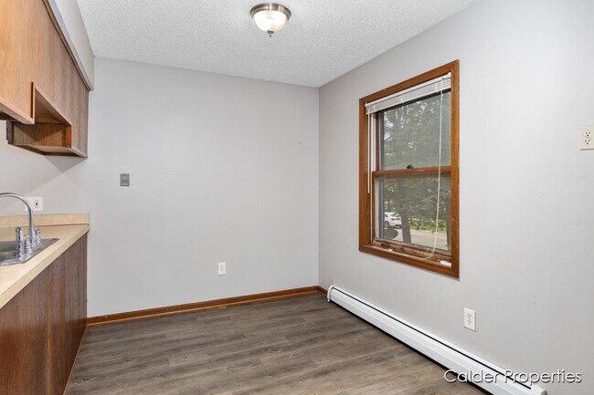 Foto del edificio - 2940 Vineland Ave SE