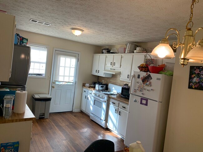 Foto del edificio - 718 Bellemeade Way SW