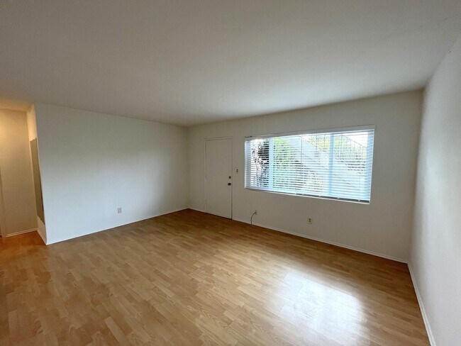 Foto del edificio - 1bd/1bth South Park Apartment with Plank F...