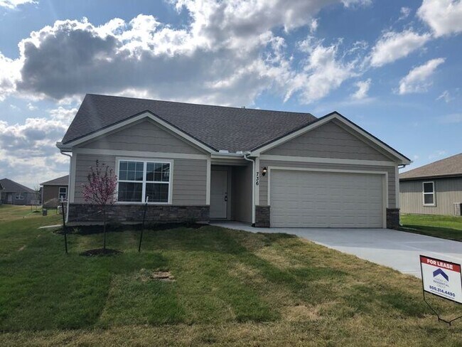 Building Photo - Three Bedroom | Two Bathroom Home