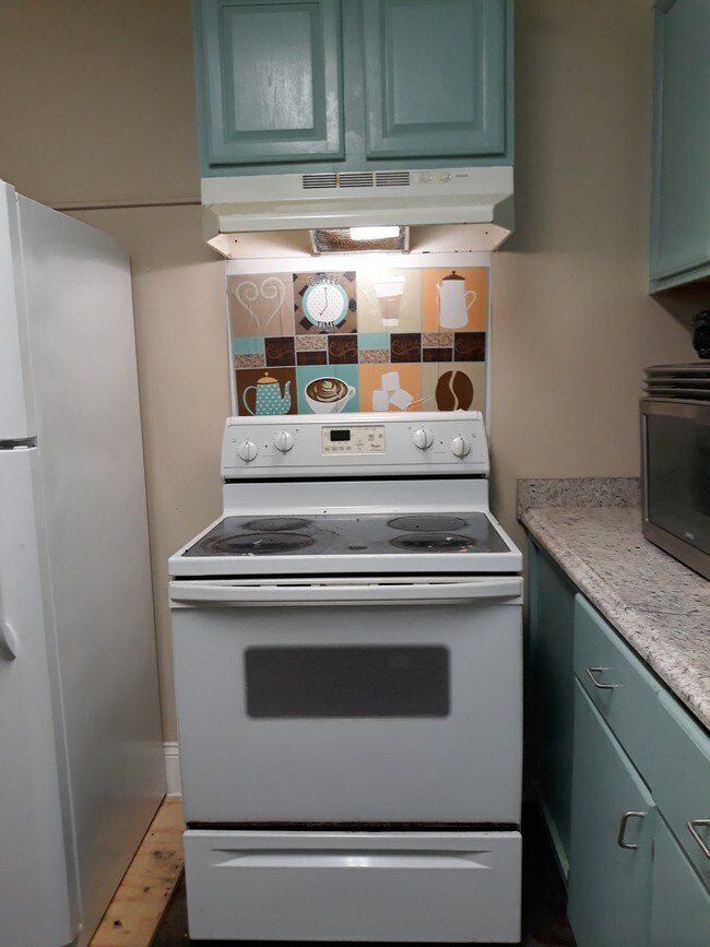 Foto del edificio - 2215 Bragg Boulevard