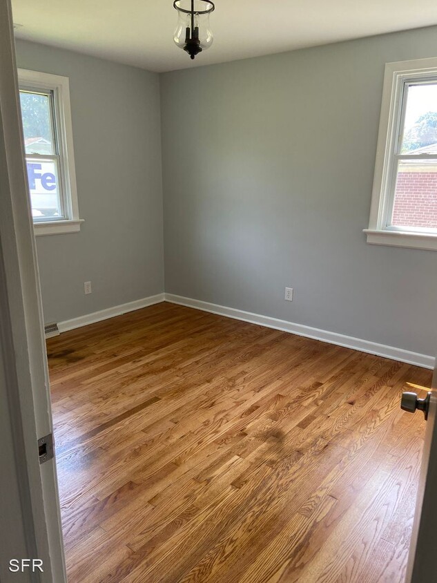 Foto del edificio - 4 br, 1.5 bath House - 7800 Mayland Drive