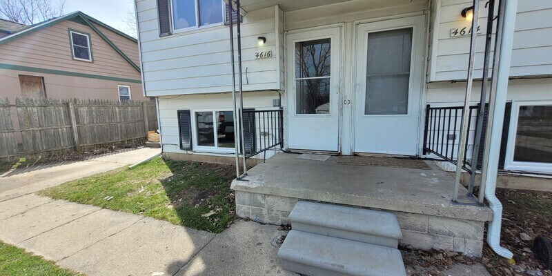 Primary Photo - 4614/4616 Pleasant Grove Rd