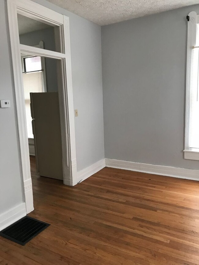 Building Photo - 718 Brown Street